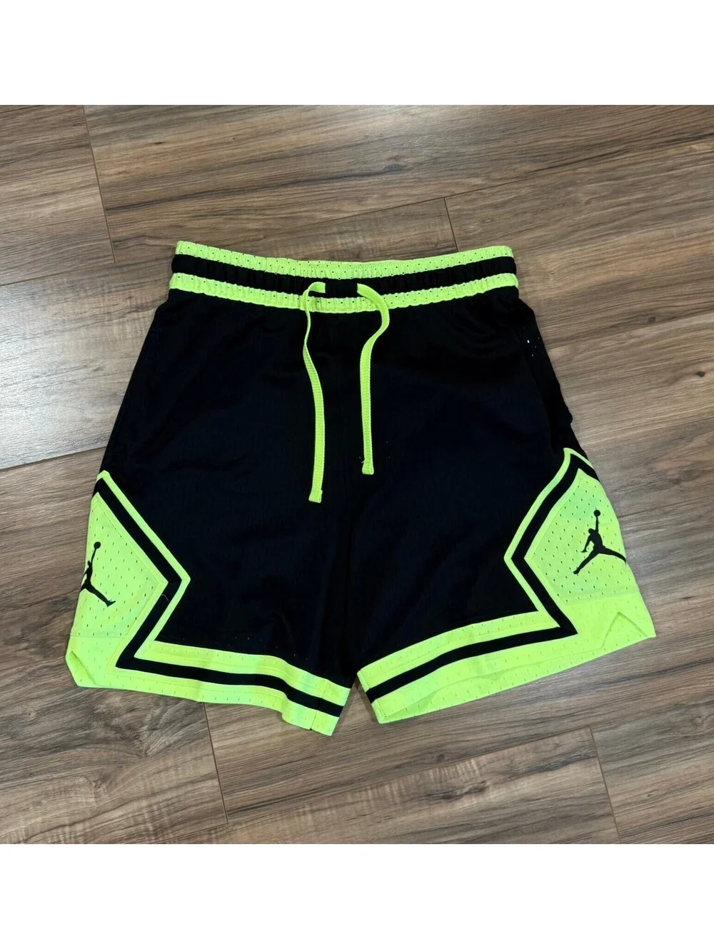 Jordan Sport Men's Dri-FIT Diamond Shorts *Exclusive Colorway*